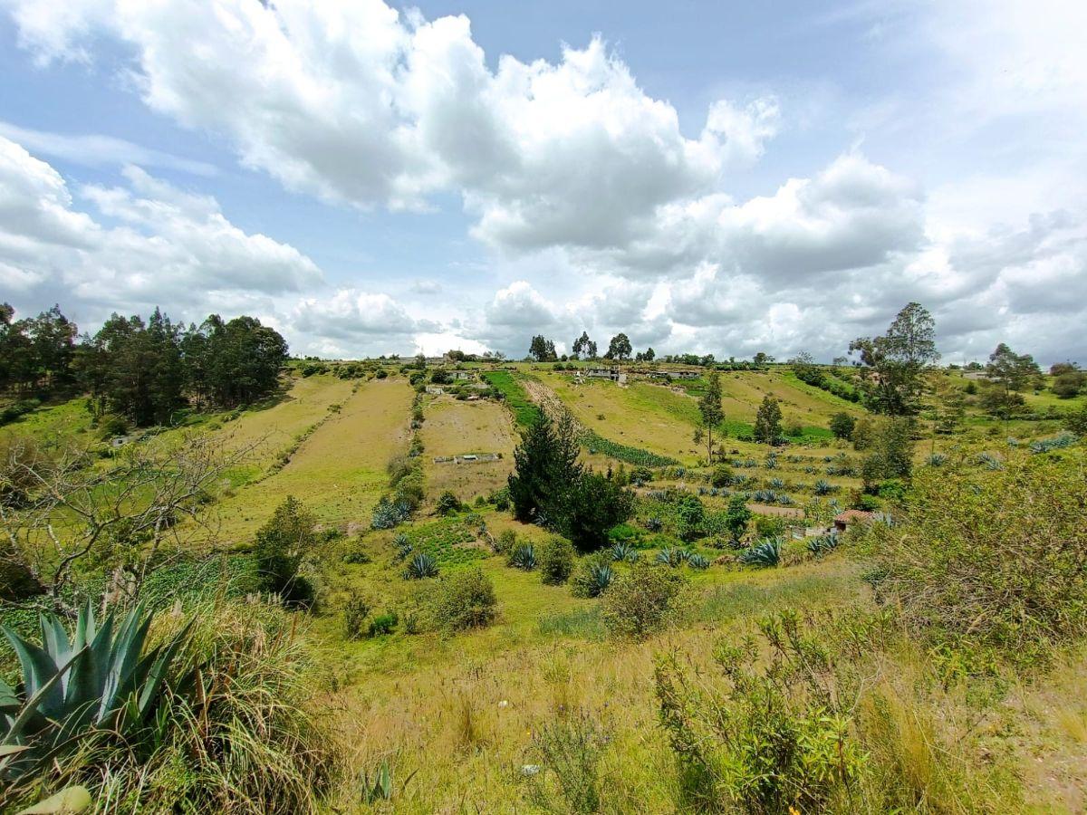 Se Vende Terreno con Servicios Básicos, Latacunga, Cotopaxi — imagen 8