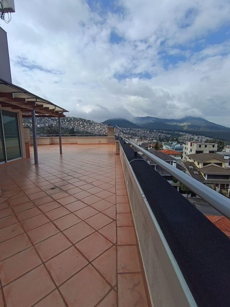 De Venta Departamento de Tres Dorm. en La Urbanizacion El Condado — imagen 9
