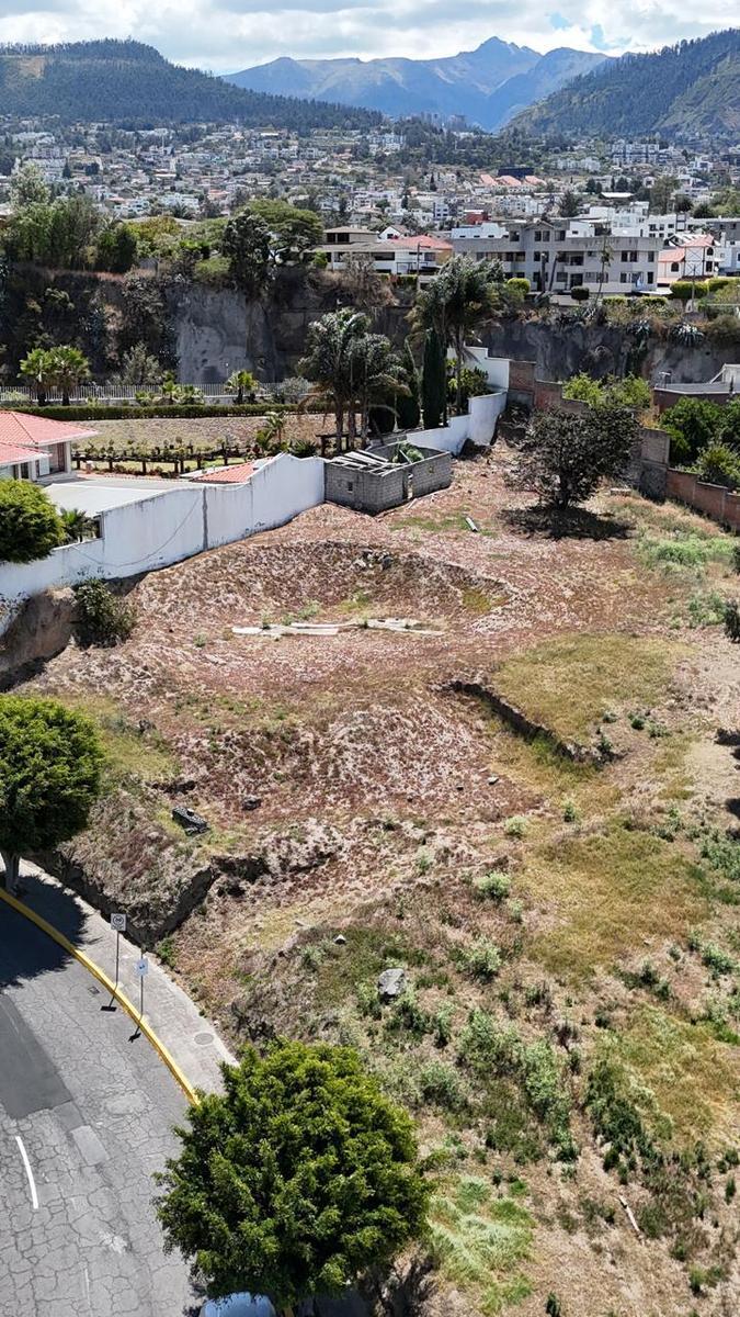 Vendo Terreno en Urbanización Cumbres del Valle, La Primavera Cumbaya — imagen 9