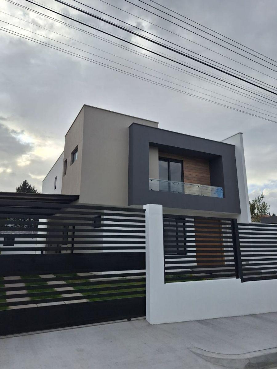 Casas de Lujo en Venta en Urbanización Privada – Valle de Los Chillos — imagen 10