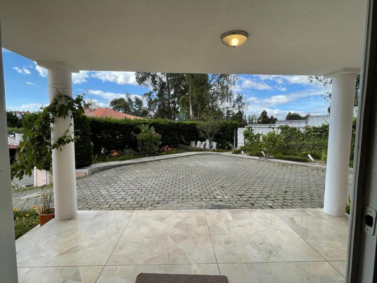 Casa en Venta en La Urb. Campo Alegre, Monteserrín, Quito Norte — imagen 10