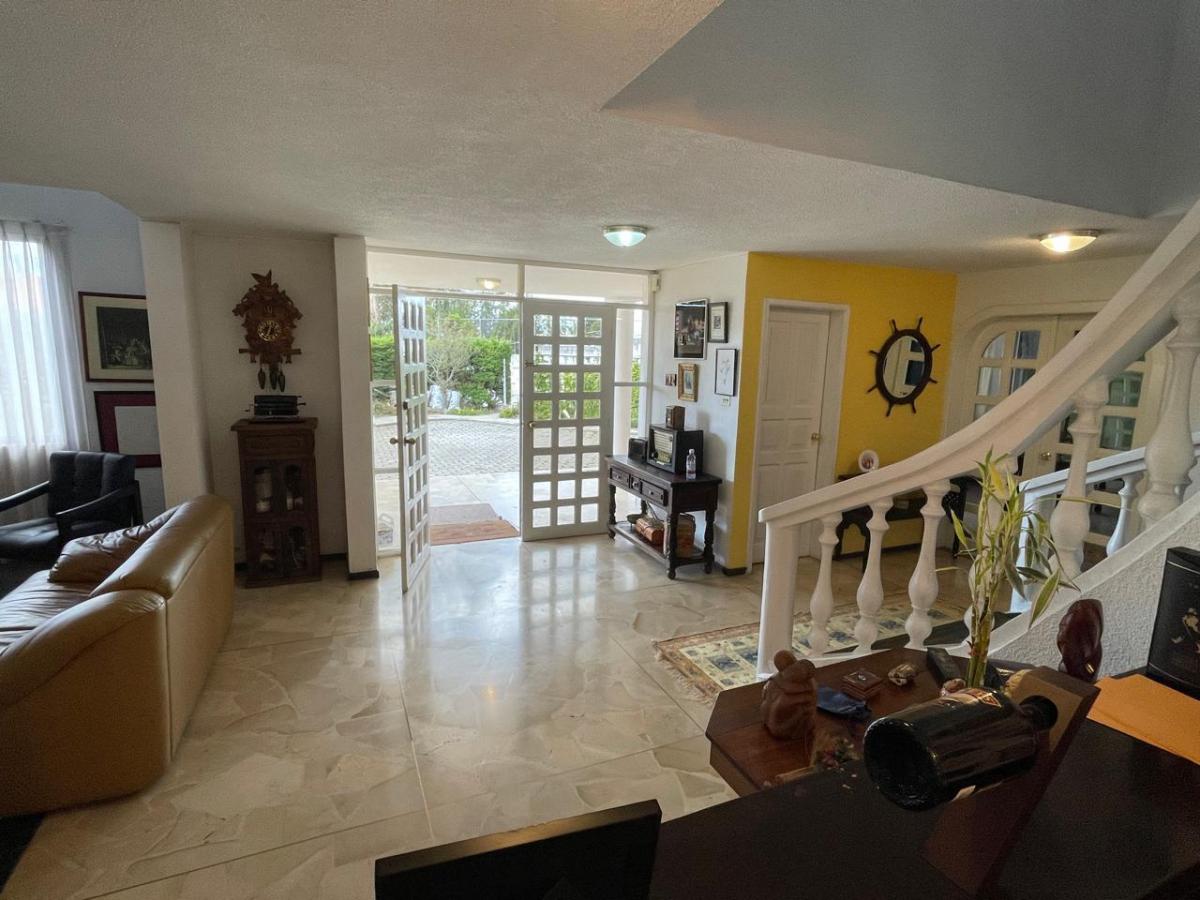 Casa en Venta en La Urb. Campo Alegre, Monteserrín, Quito Norte — imagen 8