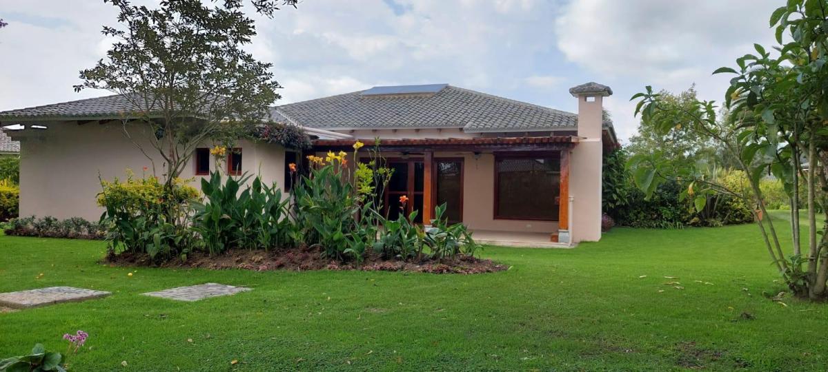 Checa, Pakakuna Gardens, Proyecto Único Villas, Residencias, Vendo Terreno 863 m², Guardiania 24/7 — imagen 8