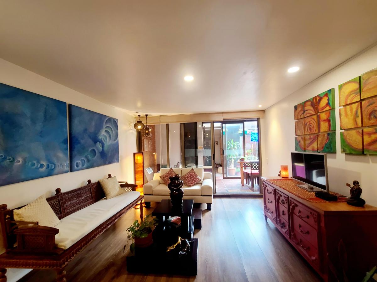 Departamento en Venta Sector Av Solano 2 Dorm. Patio, Azuay — imagen 6