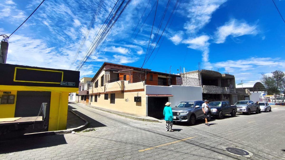 En Venta Casa Rentera Sector Martha Bucaram de Roldos 3 Departamentos — imagen 10