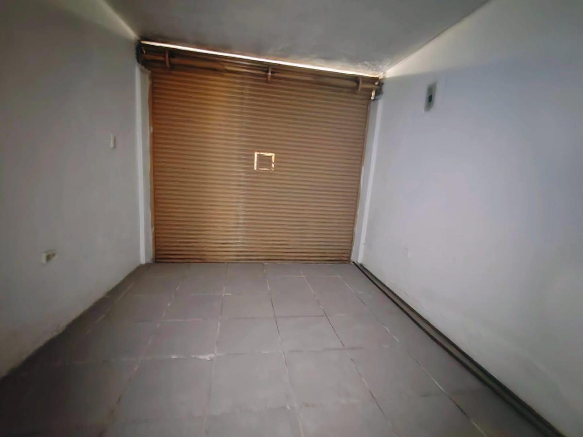 En Venta Casa de 3 Pisos con Local Comercial en Carapungo — imagen 8