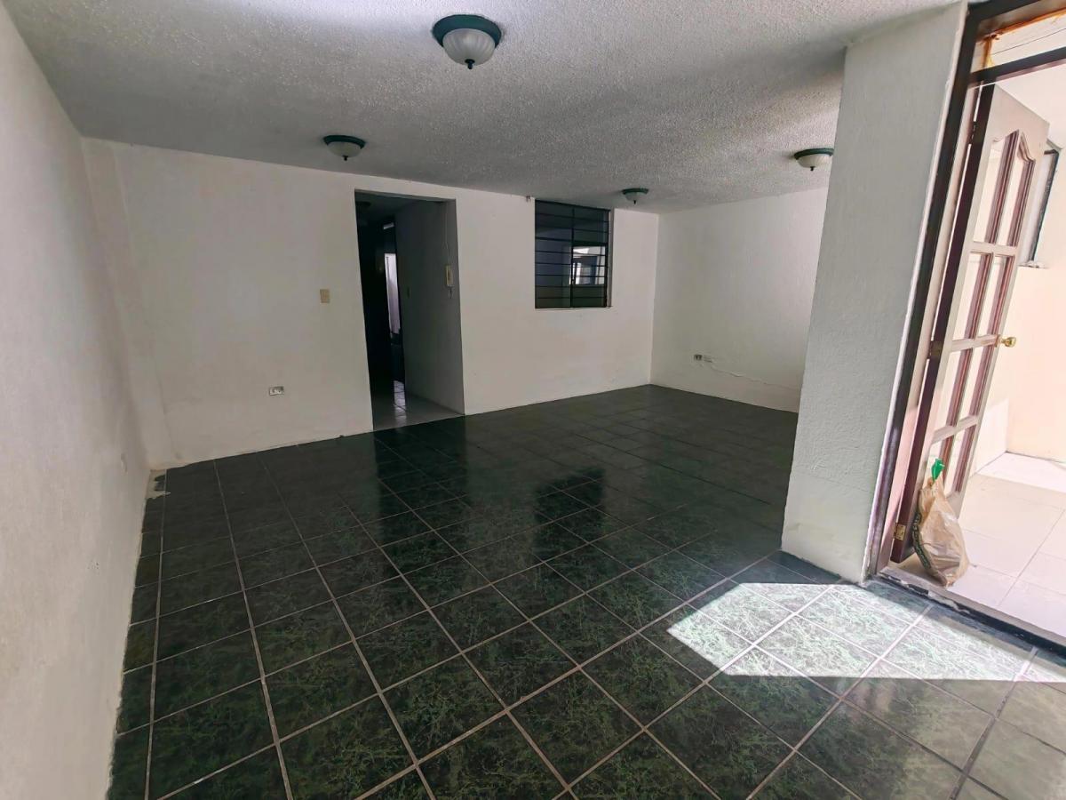 En Venta Casa de 3 Pisos con Local Comercial en Carapungo — imagen 6