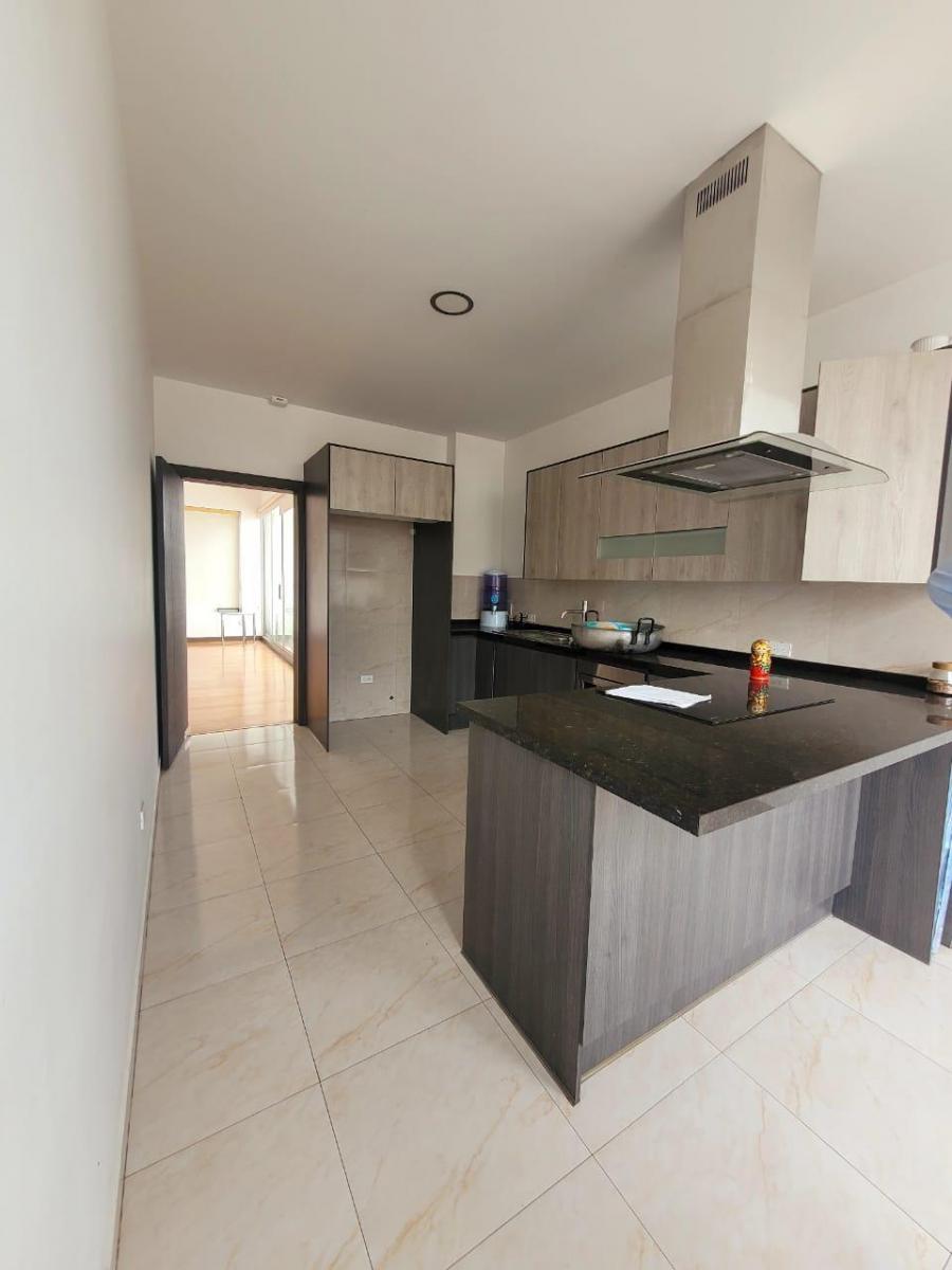 Vendo o Rento, Penthouse Nuevo con Terraza en Quito Tenis — imagen 7