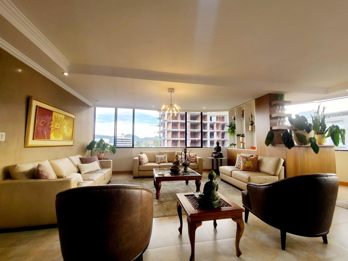 Penthouse de Lujo en Venta Av 3 de Noviembre, Azuay — imagen 10