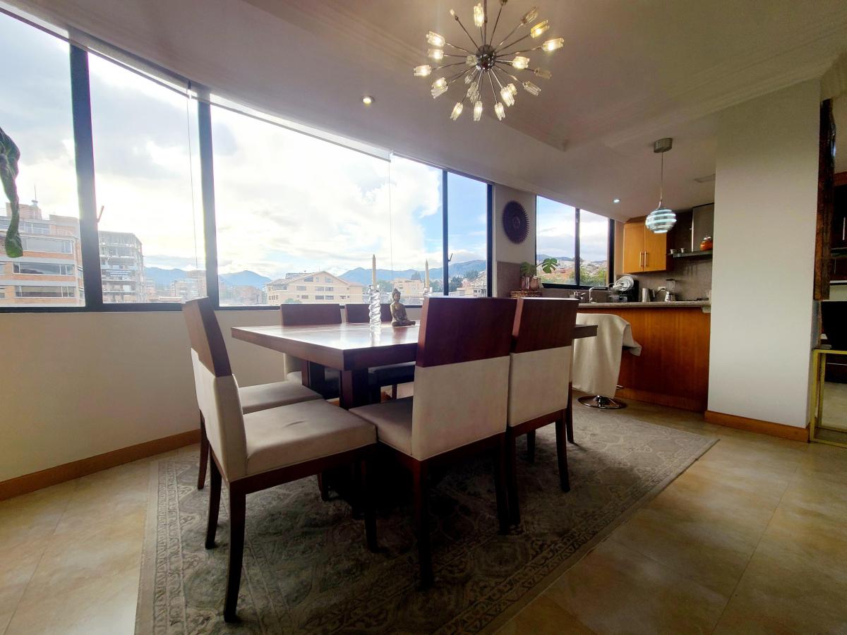 Penthouse de Lujo en Venta Av 3 de Noviembre, Azuay — imagen 9