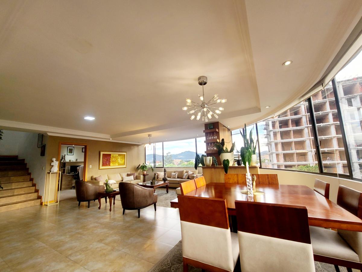 Penthouse de Lujo en Venta Av 3 de Noviembre, Azuay — imagen 8