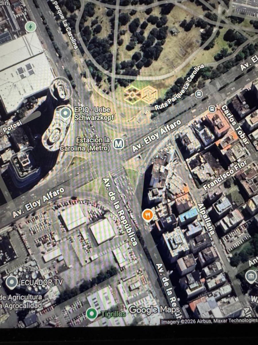 Vendo Casa - Terreno en Plena Av República y Eloy Alfaro — imagen 5
