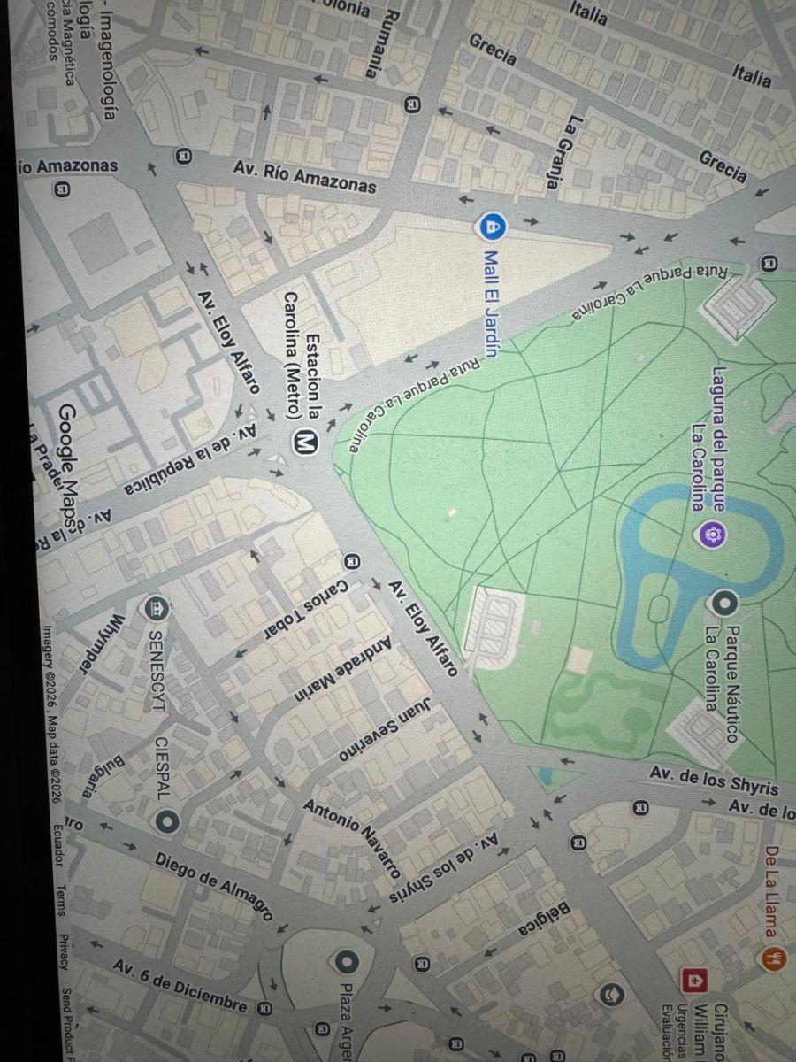 Vendo Casa - Terreno en Plena Av República y Eloy Alfaro — imagen 4