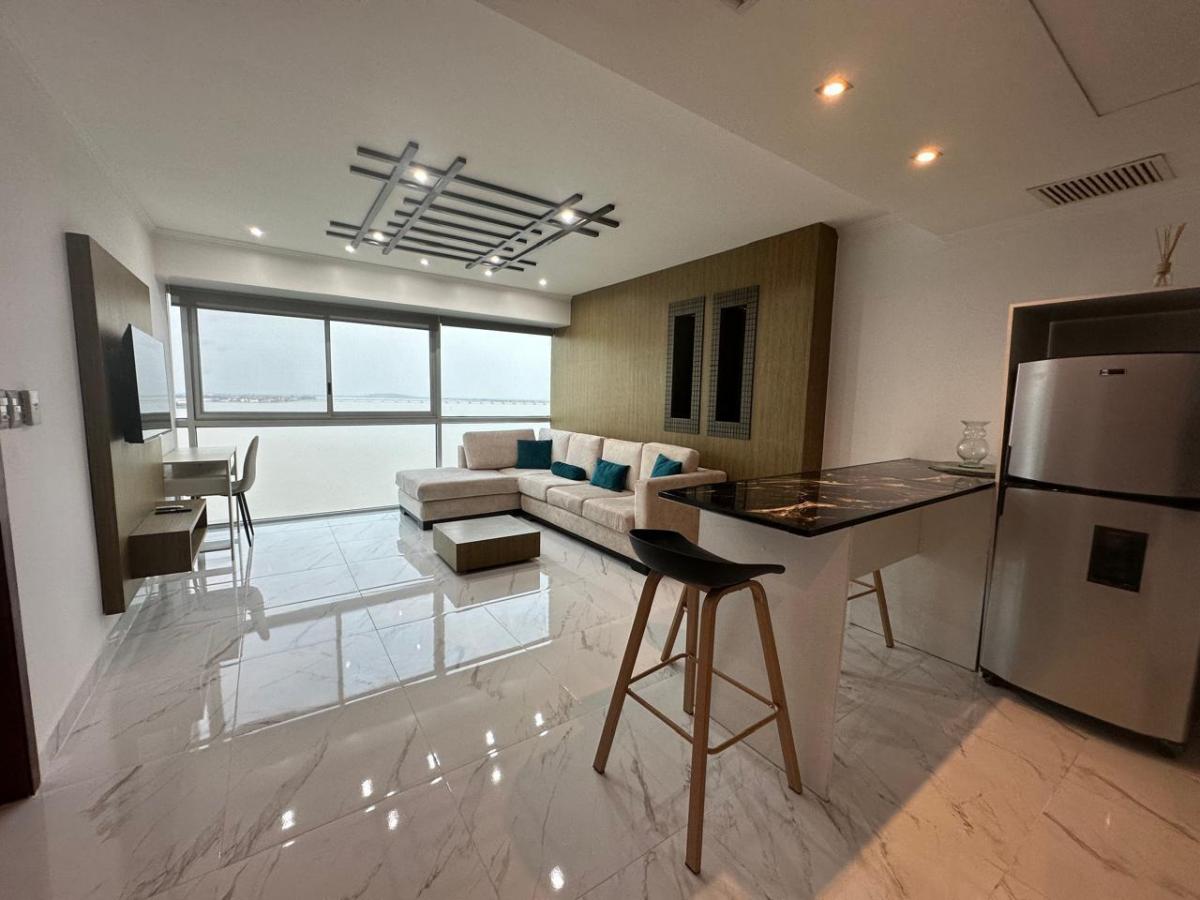 Suite en Venta Full Amoblada en Puerto Santa Ana, Riverfront II, Guayas — imagen 7