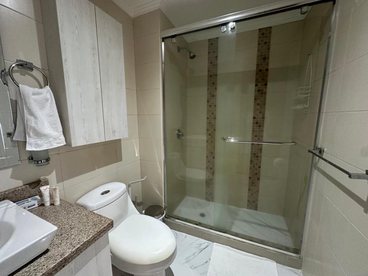 Suite en Venta Full Amoblada en Puerto Santa Ana, Riverfront II, Guayas — imagen 5