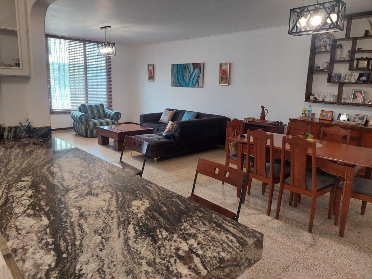 Vendo Departamento Planta Baja con Garaje en Urdesa Central. Guayas — imagen 7