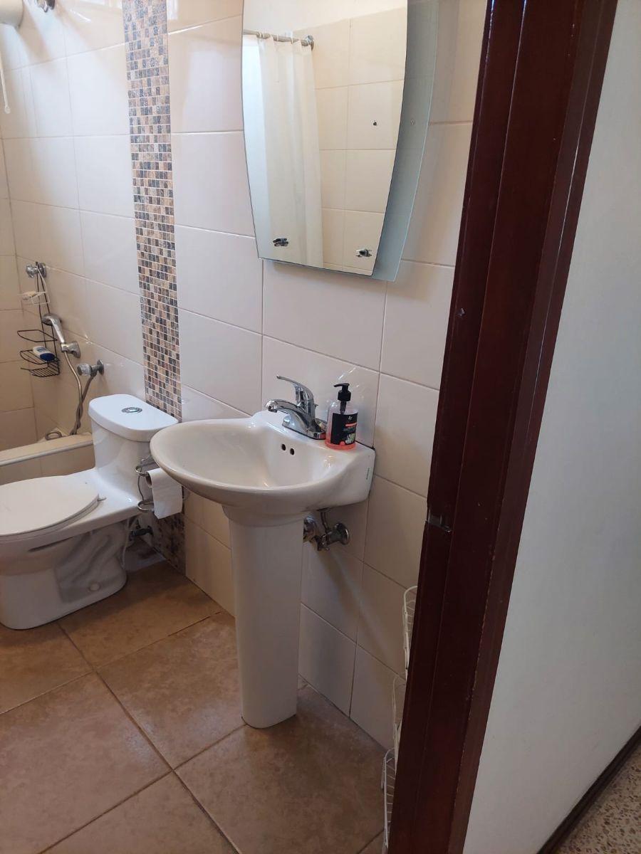 Vendo Departamento Planta Baja con Garaje en Urdesa Central. Guayas — imagen 3