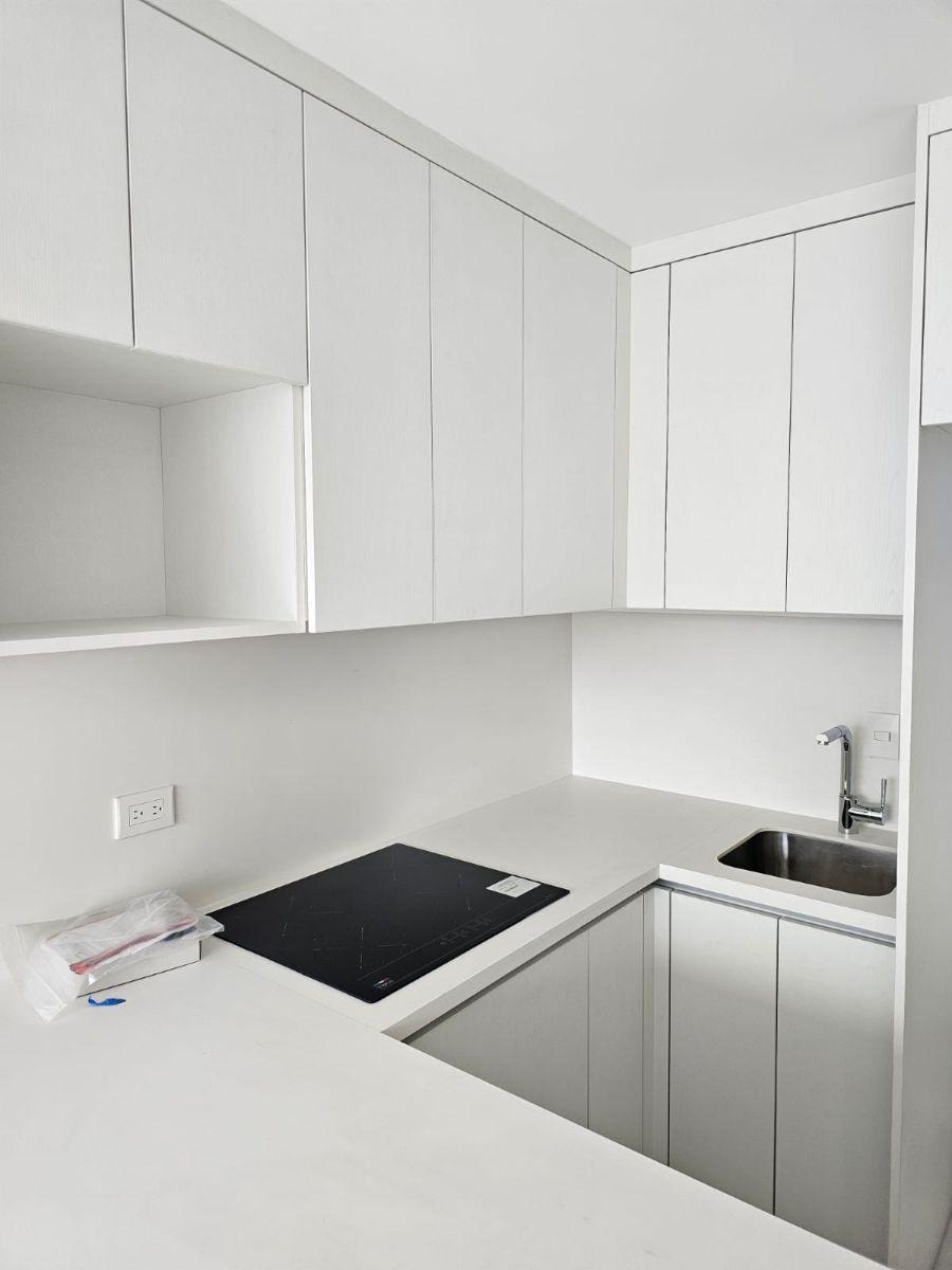 Vendo. millenium Tower, 49 m². 1 Parqueo. apartamento de Estreno. Zona del World Trade Center. Guayas — imagen 3