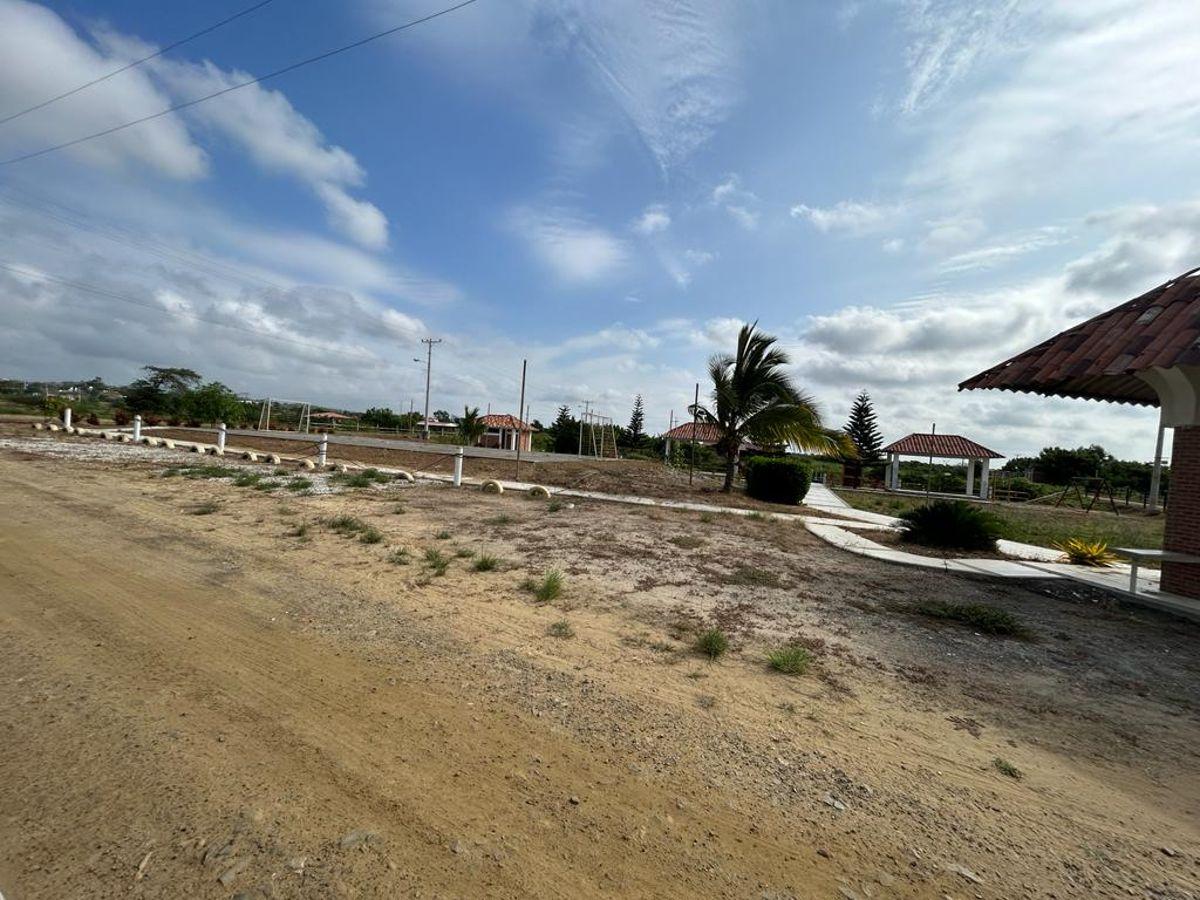Terreno de 1768 m² en Venta en Norte de Playas Fincas Las Lagunas, Guayas — imagen 8