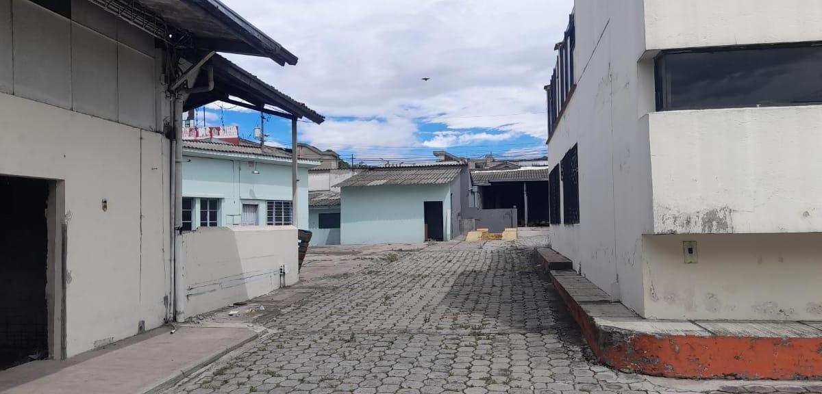 Espectac. Terreno y Galpon en Venta 4.142 m Total. Giselle Cel. 0993. 625.462 — imagen 5