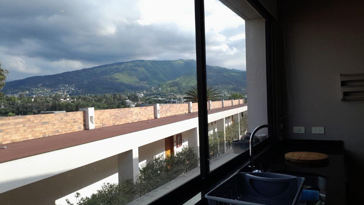 En Cumbayá Vendo Espectacular Penthouse, Vista, Seguridad, Ubicación! — imagen 7
