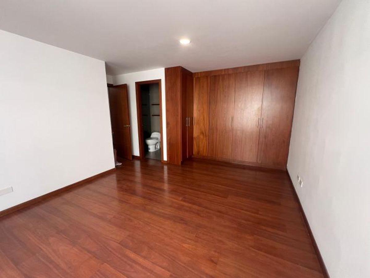 Oportunidad, Quito Tenis, Departmento 2d con Patio — imagen 3