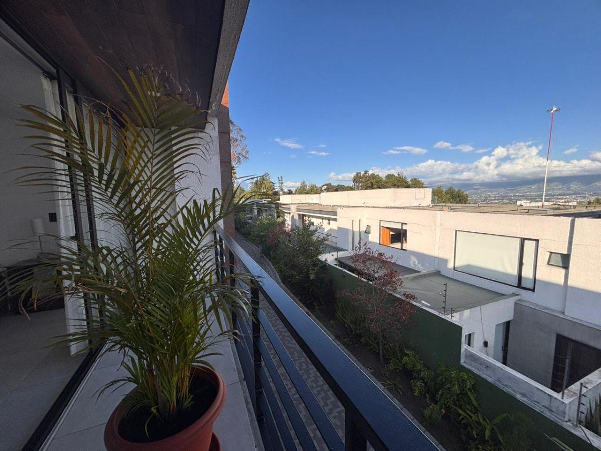Departamento por Estrenar con Balcón en San Juan de Cumbayá — imagen 7