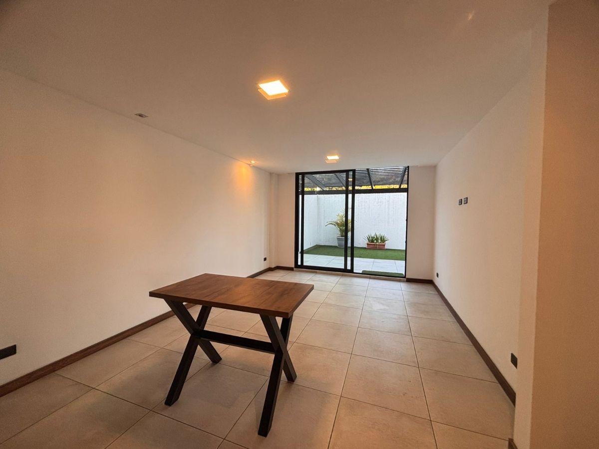Vendo Departamento por Estrenar con Terraza en San Juan de Cumbayá — imagen 5