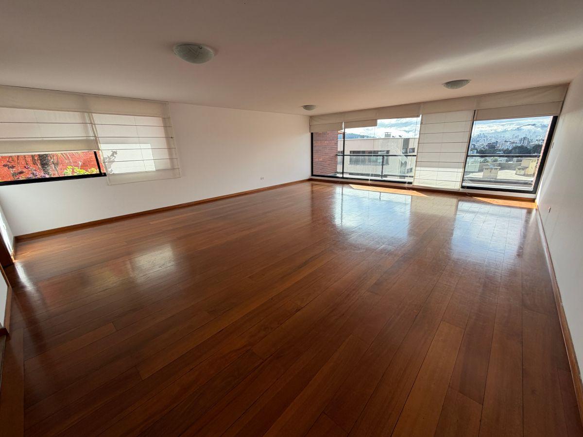 Quito Tenis, Departamento de Venta con Vista Garantizada — imagen 10