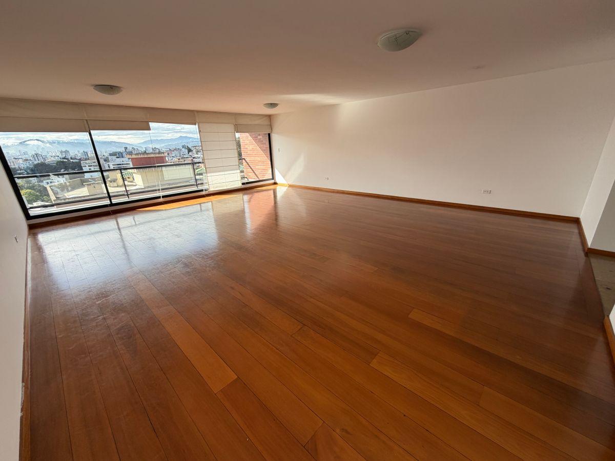 Quito Tenis, Departamento de Venta con Vista Garantizada — imagen 9