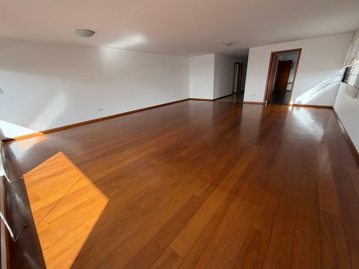 Quito Tenis, Departamento de Venta con Vista Garantizada — imagen 8