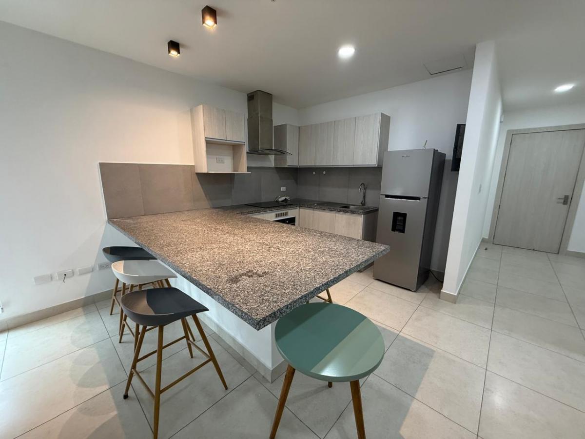 Suite en Venta Full Amoblado en Edificio 100 Olivos Parc, Ceibos, Guayas — imagen 10