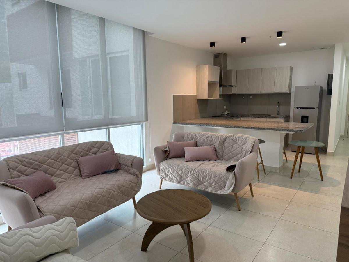 Suite en Venta Full Amoblado en Edificio 100 Olivos Parc, Ceibos, Guayas — imagen 7