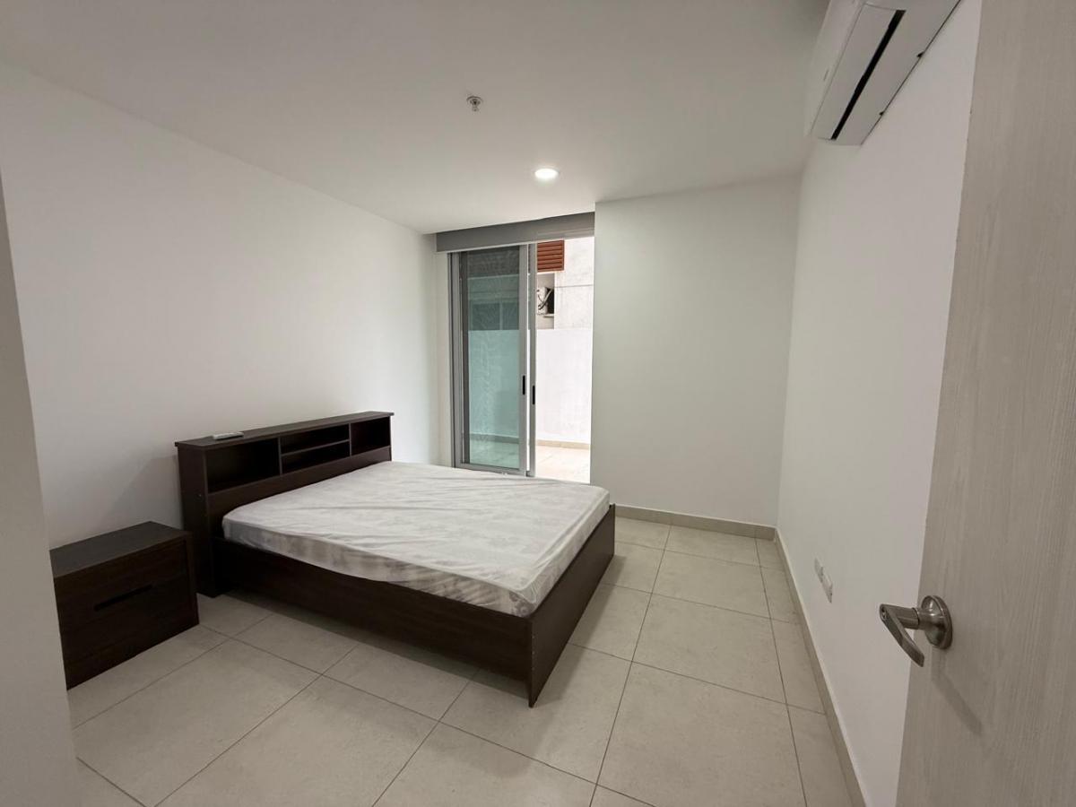 Suite en Venta Full Amoblado en Edificio 100 Olivos Parc, Ceibos, Guayas — imagen 5