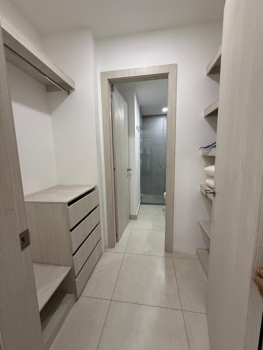 Suite en Venta Full Amoblado en Edificio 100 Olivos Parc, Ceibos, Guayas — imagen 4