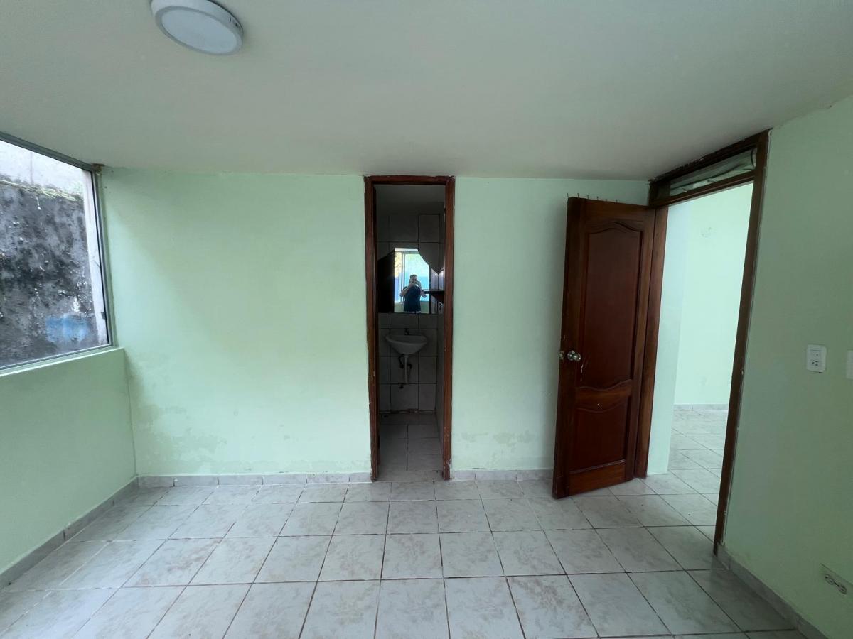 Propiedad en Venta en Atacames 8 Departamentos Apto Para Airbnb — imagen 4