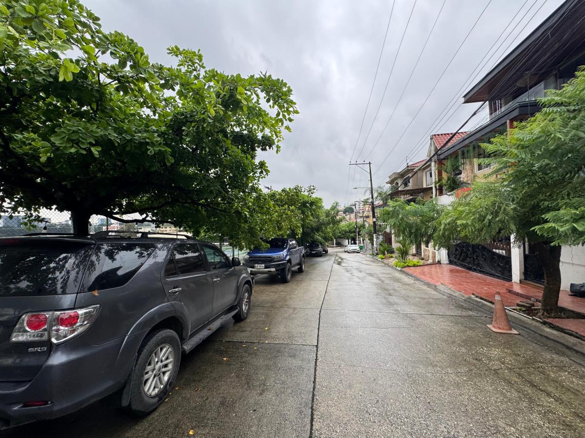 En Venta Terreno de 270 m² en Urb. Lomas de Urdesa. Guayas — imagen 9