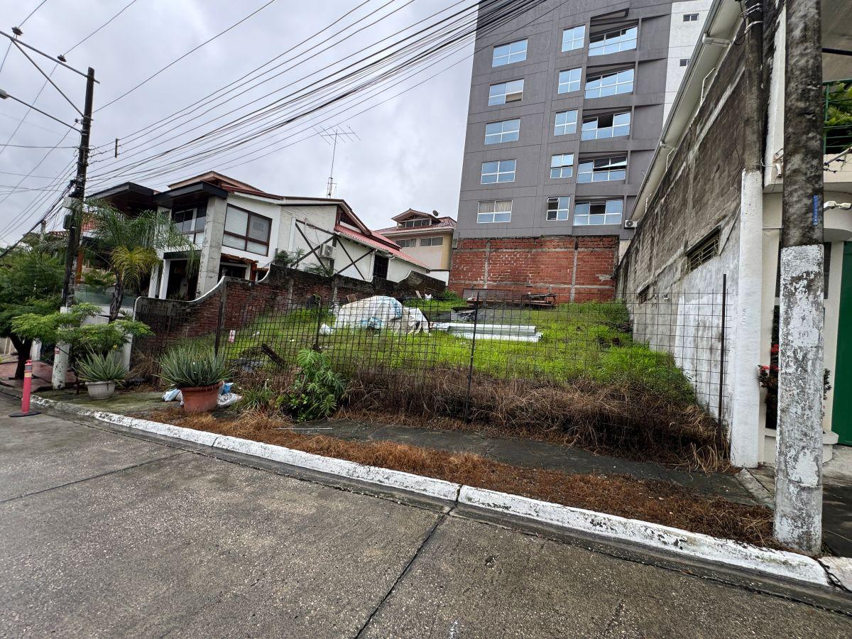 En Venta Terreno de 270 m² en Urb. Lomas de Urdesa. Guayas — imagen 4