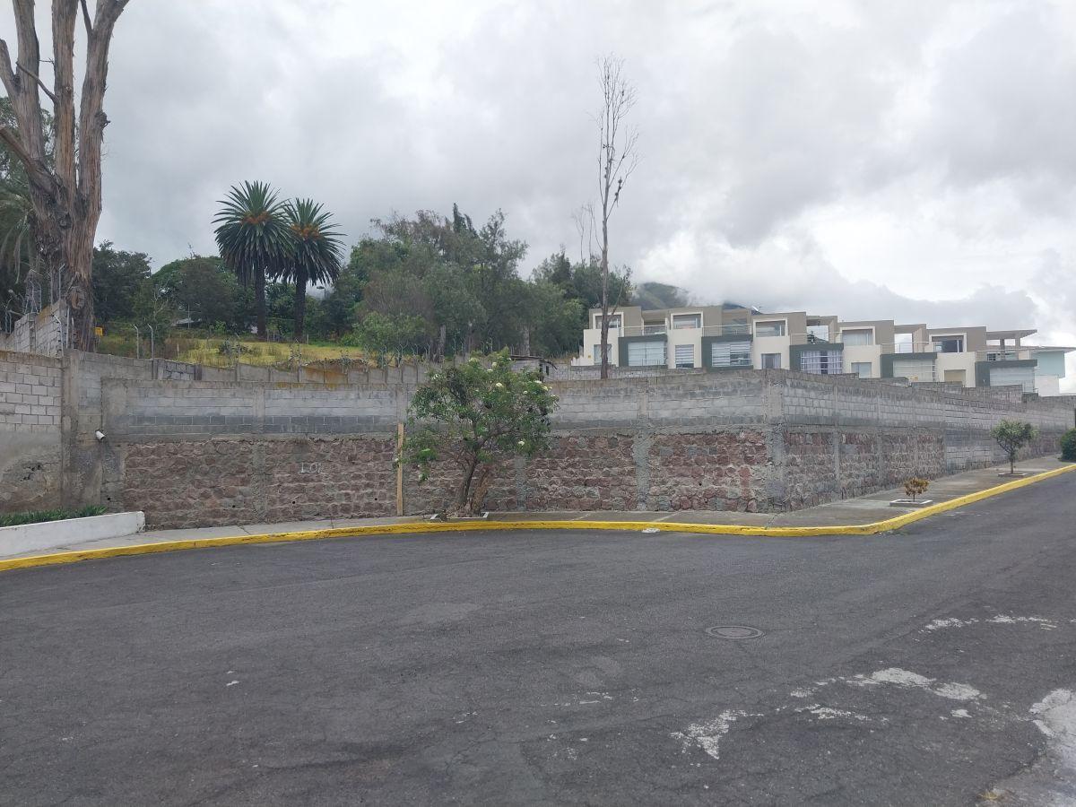 Vendo Hermoso Terreno en Pomasqui, Junto Al Colegio Francés, Totalmente Plano, Urbanizacion Privada — imagen 8