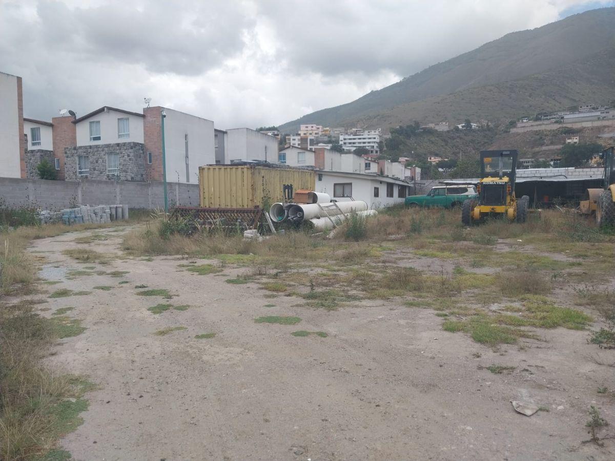 Vendo Terreno en Pomasqui Para Constructores Completamente Plano en Urbanizacion Privada. Provincia de Pichincha — imagen 6