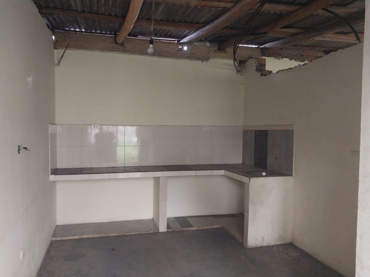 Vendo Terreno con Construccion Para Terminar en Guamaní en Derechos y Acciones, Excelente Ubicación — imagen 5