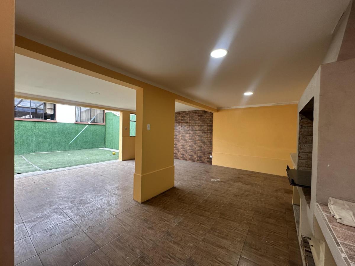 Venta de Casa Sector La Ofelia - Sector Comercial — imagen 9