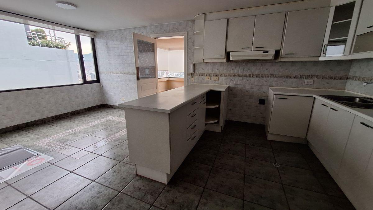Venta Amplio Dpto 224 m 3 Dorm. con Su Baño Cada Uno. La Coruña — imagen 8