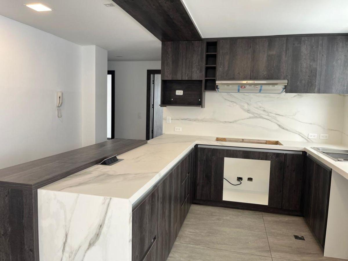 Venta Departamento Moderno de Tres Habitaciones en Cumbayá — imagen 8