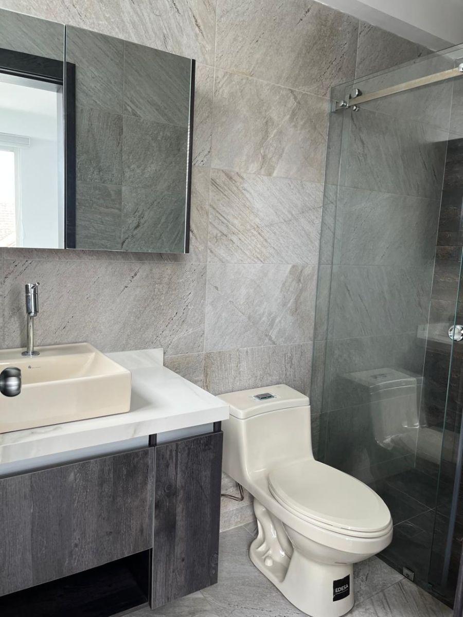 Venta Departamento Moderno de Tres Habitaciones en Cumbayá — imagen 4