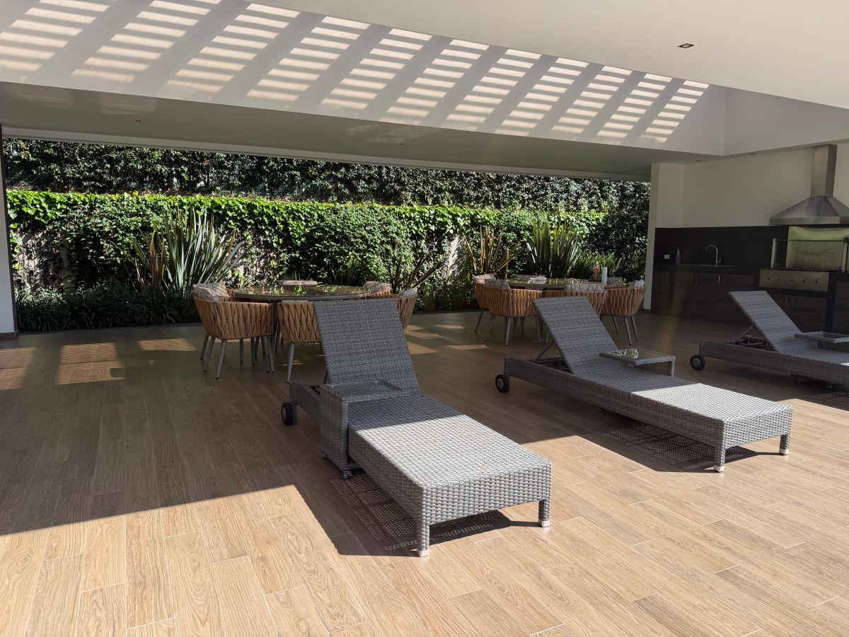Terreno de 611 m² en Venta en Cumbayá con Áreas Verdes — imagen 7