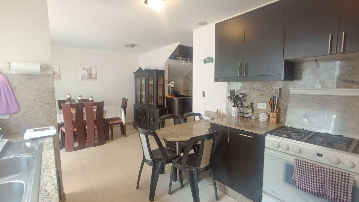 Casa en Venta en Sector San Gabriel, 3 Dorm., Patio, Conjunto con Piscina — imagen 5
