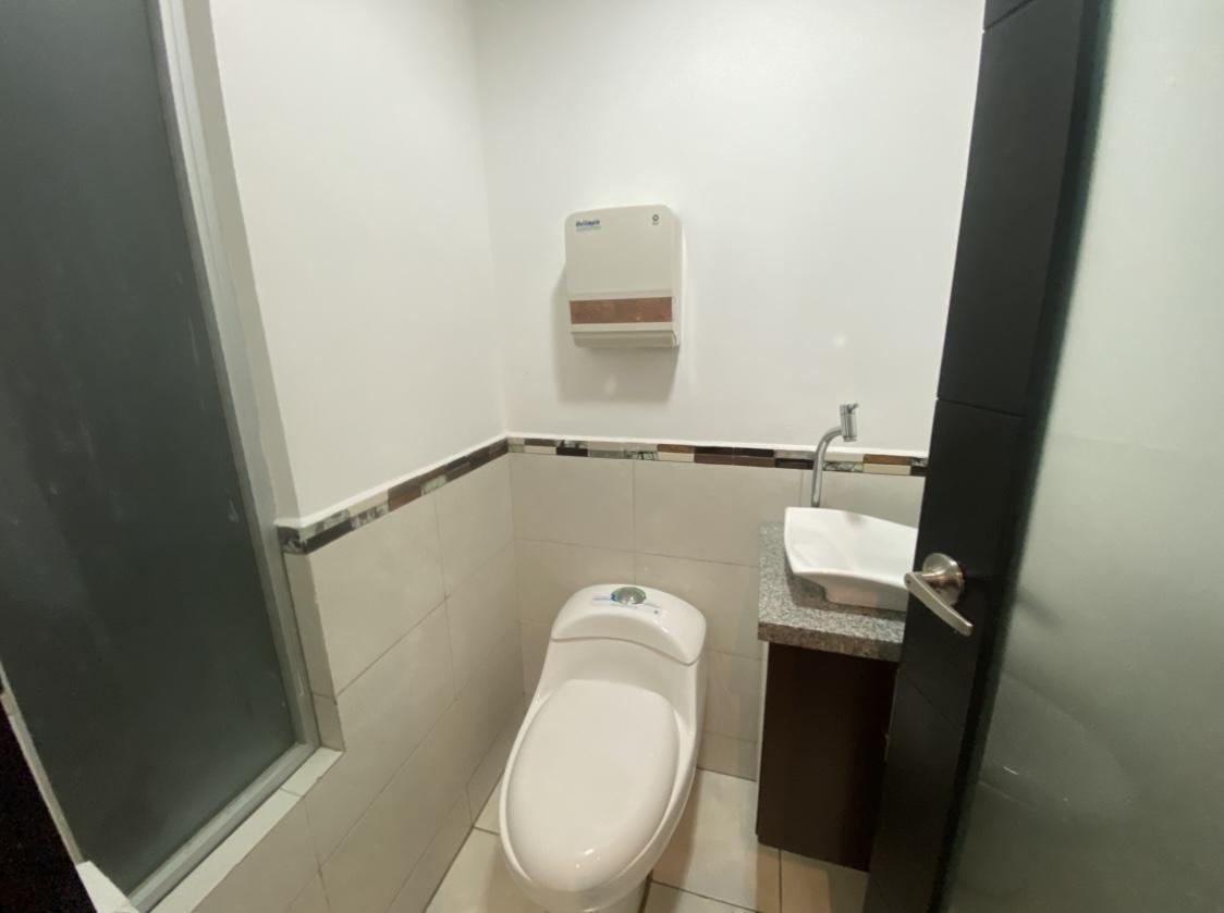 Oficina en Venta, Av Orellana — imagen 3