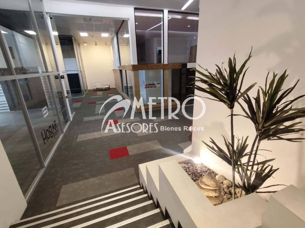 Local Comercial en Venta de 318 m C. C. Dicentro Sector El Bosque — imagen 10