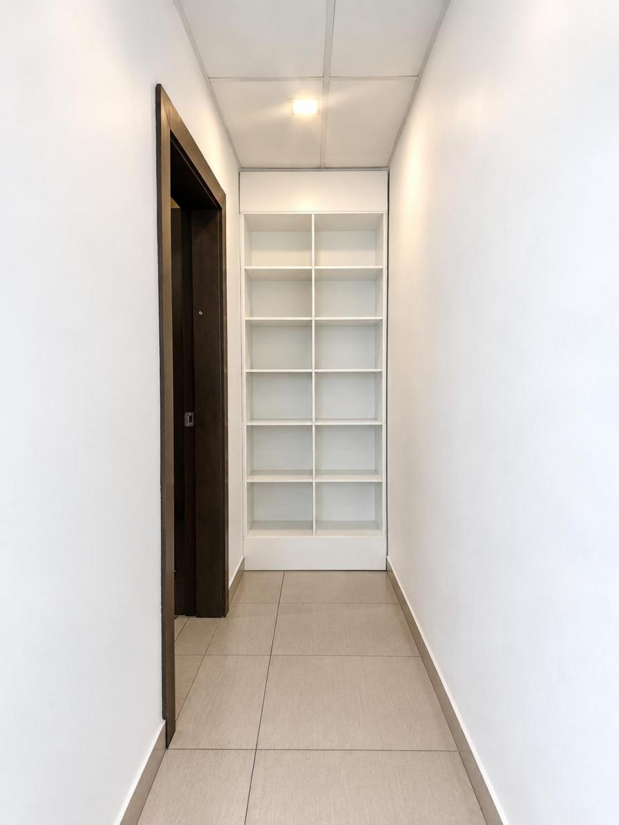 Precio de Oportunidad Local Comercial en Venta Puertas del Sol, Azuay — imagen 7